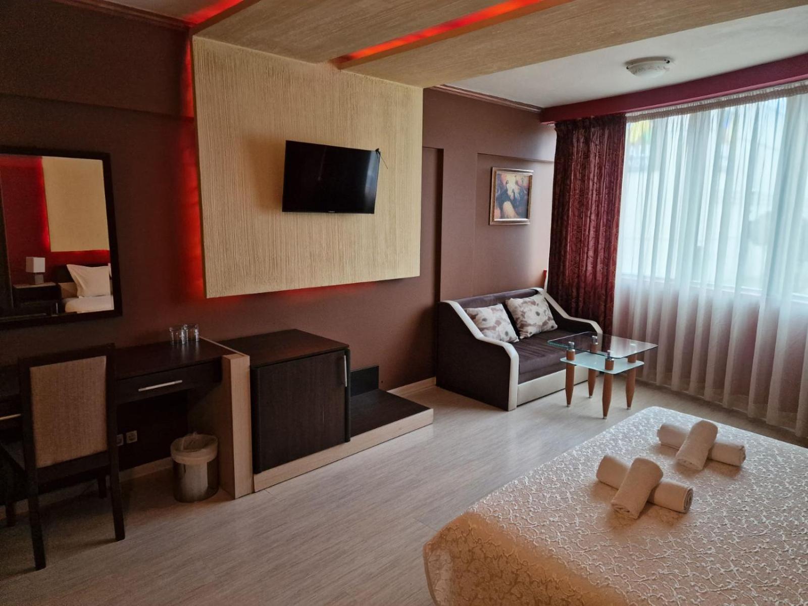 Hotel Gabi Plovdiv Bagian luar foto