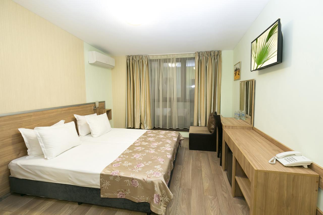 Hotel Gabi Plovdiv Bagian luar foto